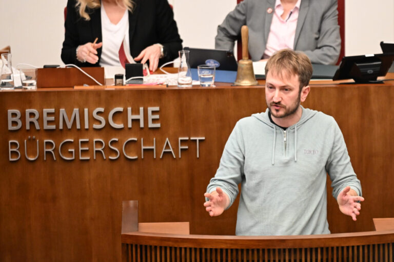 Linksextremismus: Linken-Fraktionschef solidarisiert sich mit der extremistischen, gewaltorientierten Interventionistischen Linken und greift nun die CDU an.