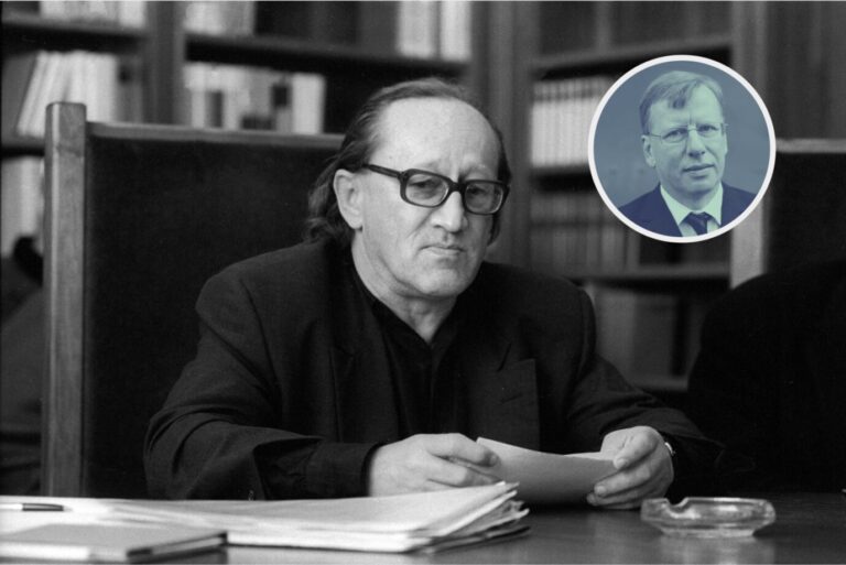 Auf einem alten schwarz-weiß-Foto sieht man den Dramatiker Heiner Müller