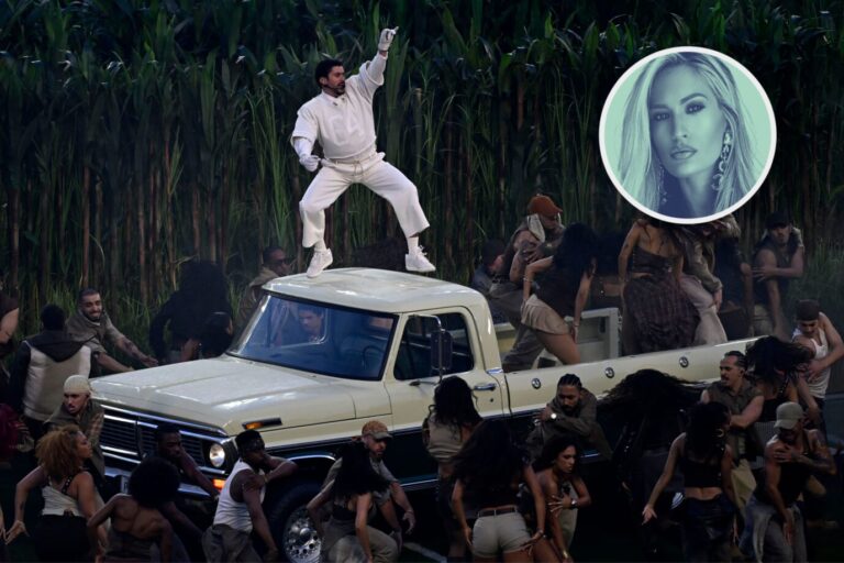 Das Bild zeigt eine Szene aus der Superbowl-Halbzeitshow von Bad Bunny.