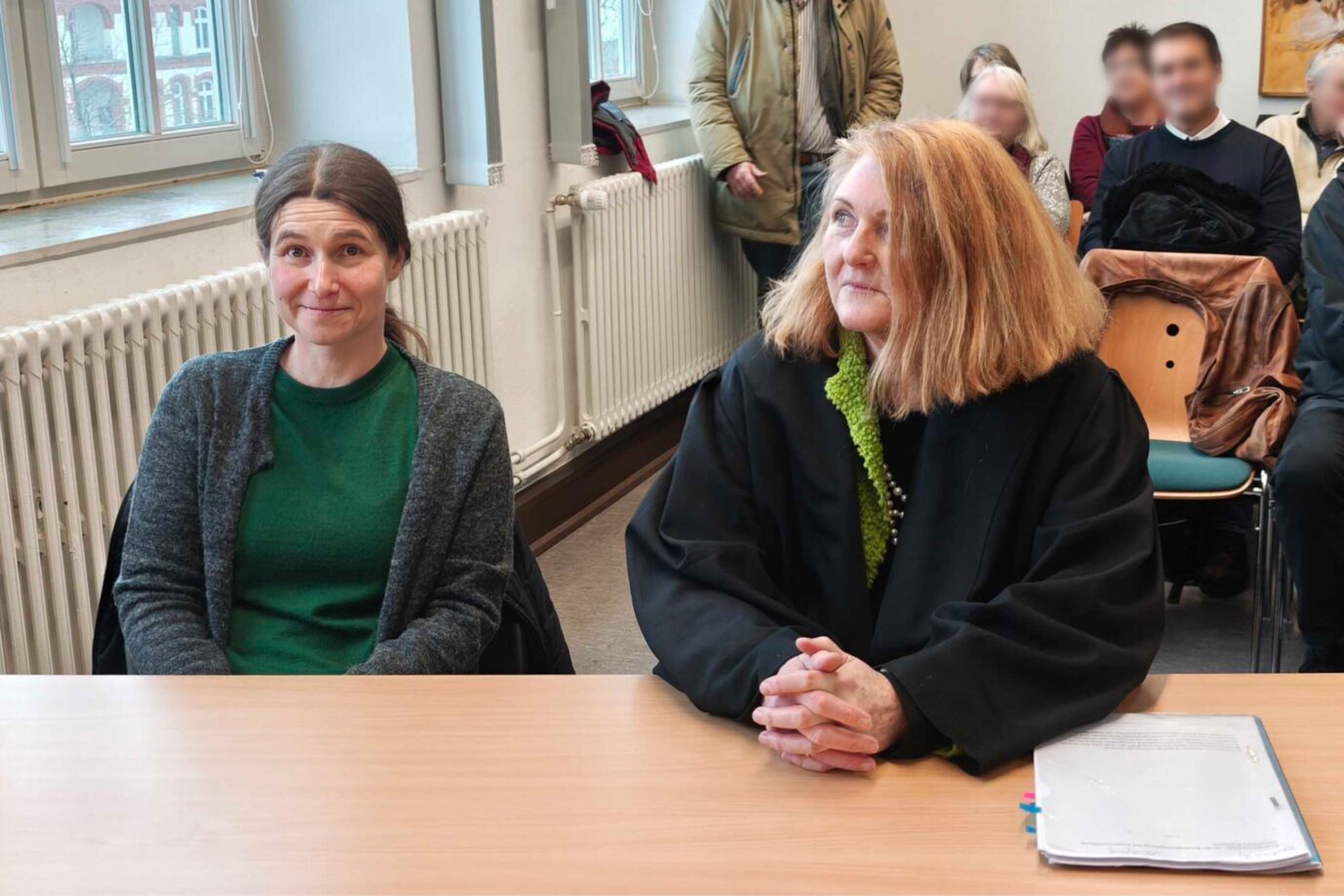 Die entlassene Gender-Kritikerin vor dem Landesarbeitsgericht in Hamburg