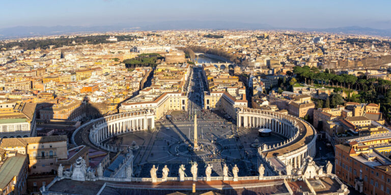 Man sieht die Stadt Rom von oben – Rom ist eine der Wiegen Europas, um das es in Rothachers neuem Buch geht