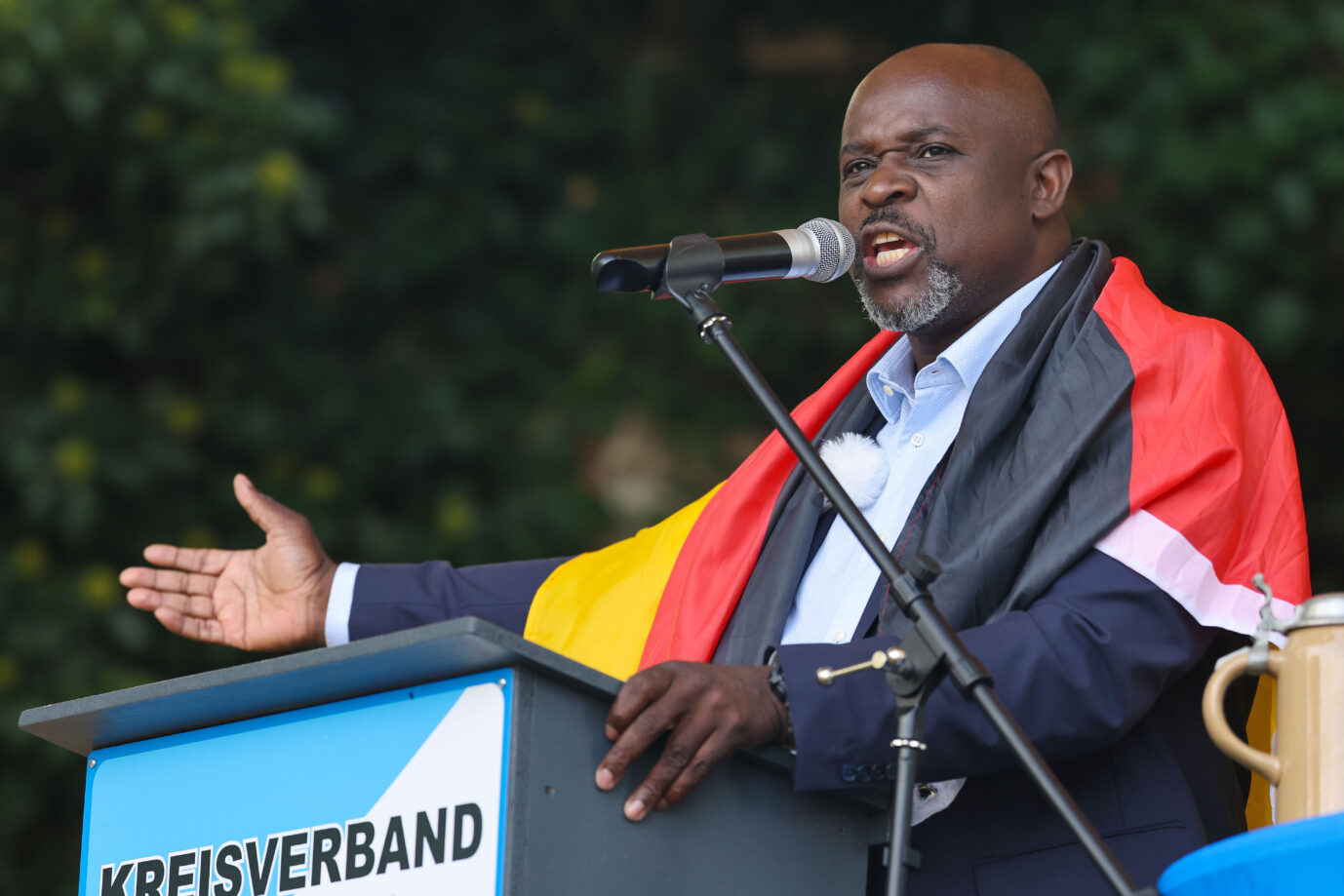 Politinfluencer Serge Menga. (Themenbild)