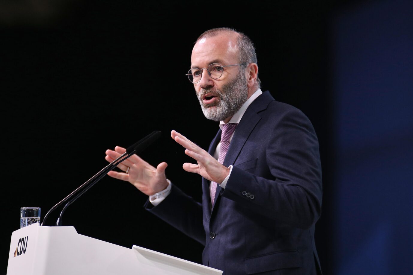 EVP-Chef Manfred Weber (CSU) bemüht sich um Distanz zur AfD.