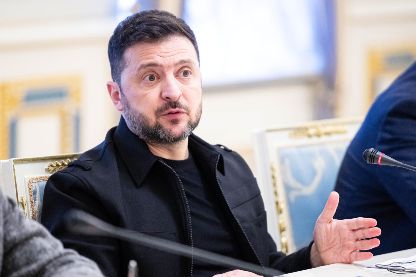 Fordert neben Geld auch mehr Druck auf Russland: Ukraines Präsident Wolodymyr Selenskyj. Foto: picture alliance/dpa | Sina Schuldt