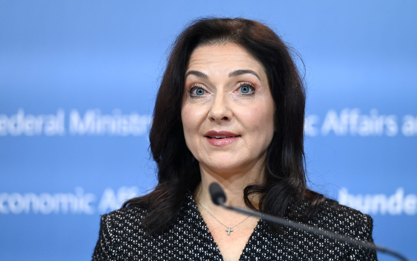 Bundeswirtschaftsministerin Katherina Reiche (CDU): Für sie ist die Lage auf der Straße von Hormus für das Wachstum entscheidend. (Themenbild)