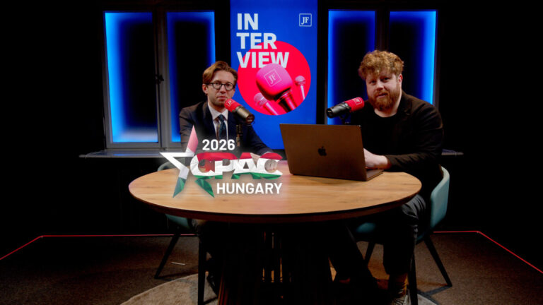 JF-Redakteure Vadim Derksen (r.) und Benedikt Rueß im JF-Studio: Was bleibt von CPAC übrig?