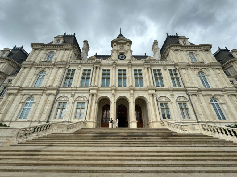 Das Bild zeigt den Huawei-Campus im chinesischen Dongguan. Peking glaubt, schöne Architektur sei förderlich für gute Arbeit.