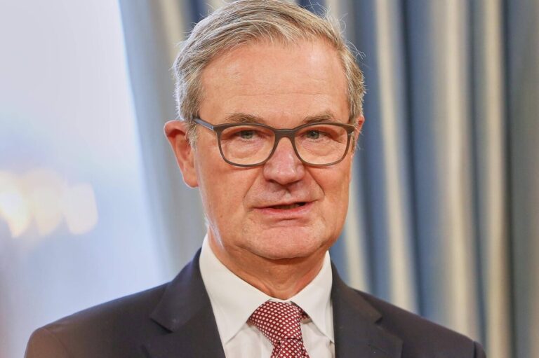 Rechnungshof-Präsident Kay Scheller sieht in den „Sondervermögen“ das Mittel der Regierungen, um Haushaltslöcher zu stopfen.