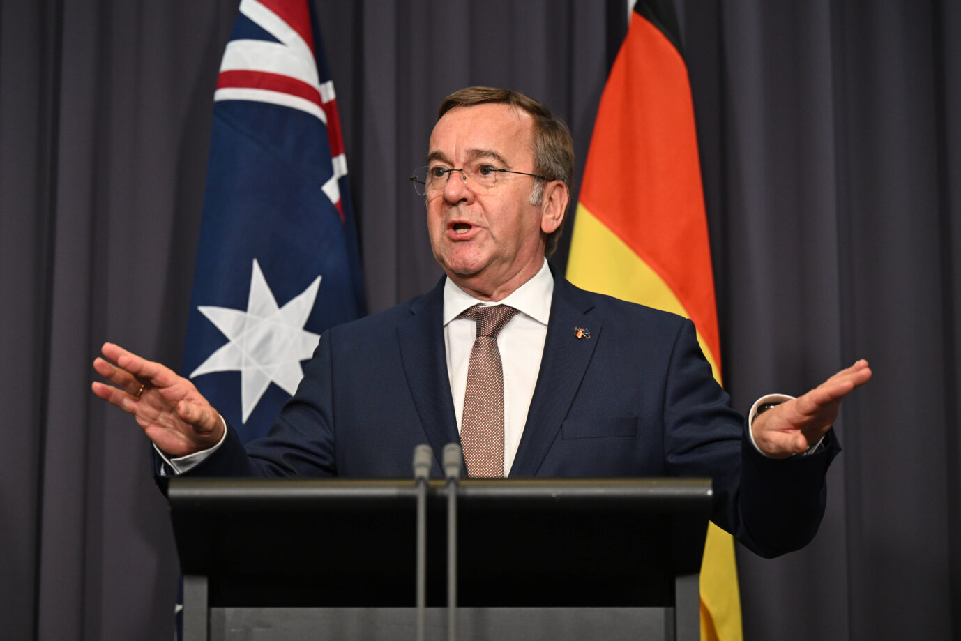 Kritisiert den Krieg im Iran: Verteidigungsminister Boris Pistorius (SPD). Foto: IMAGO / AAP