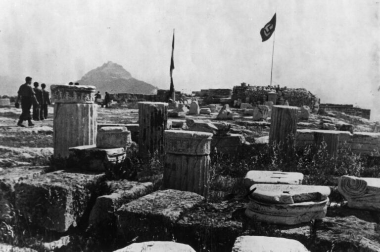 Nach der Besetzung Athens wehte die Hakenkreuzfahne über Griechenlands Hauptstadt.