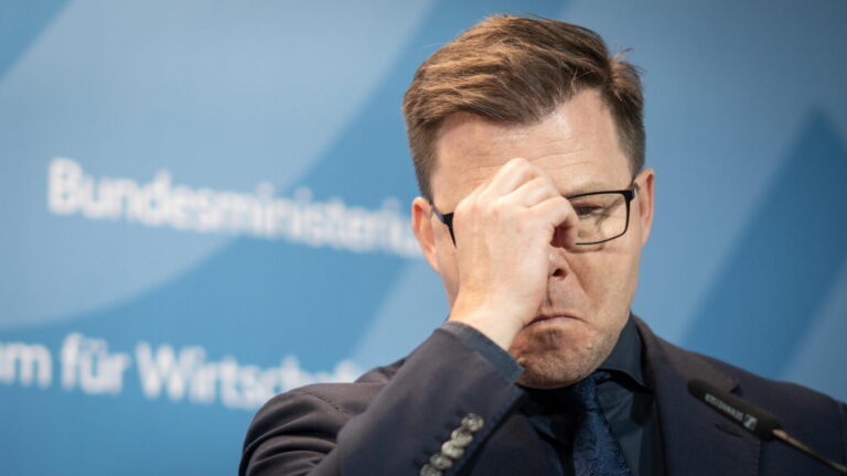 Minister für Klimaschutz, Carsten Schneider: Der SPD-Politiker setzt den Grünen Irrweg weiter fort. Foto: picture alliance / Chris Emil Janßen | Chris Emil Janssen