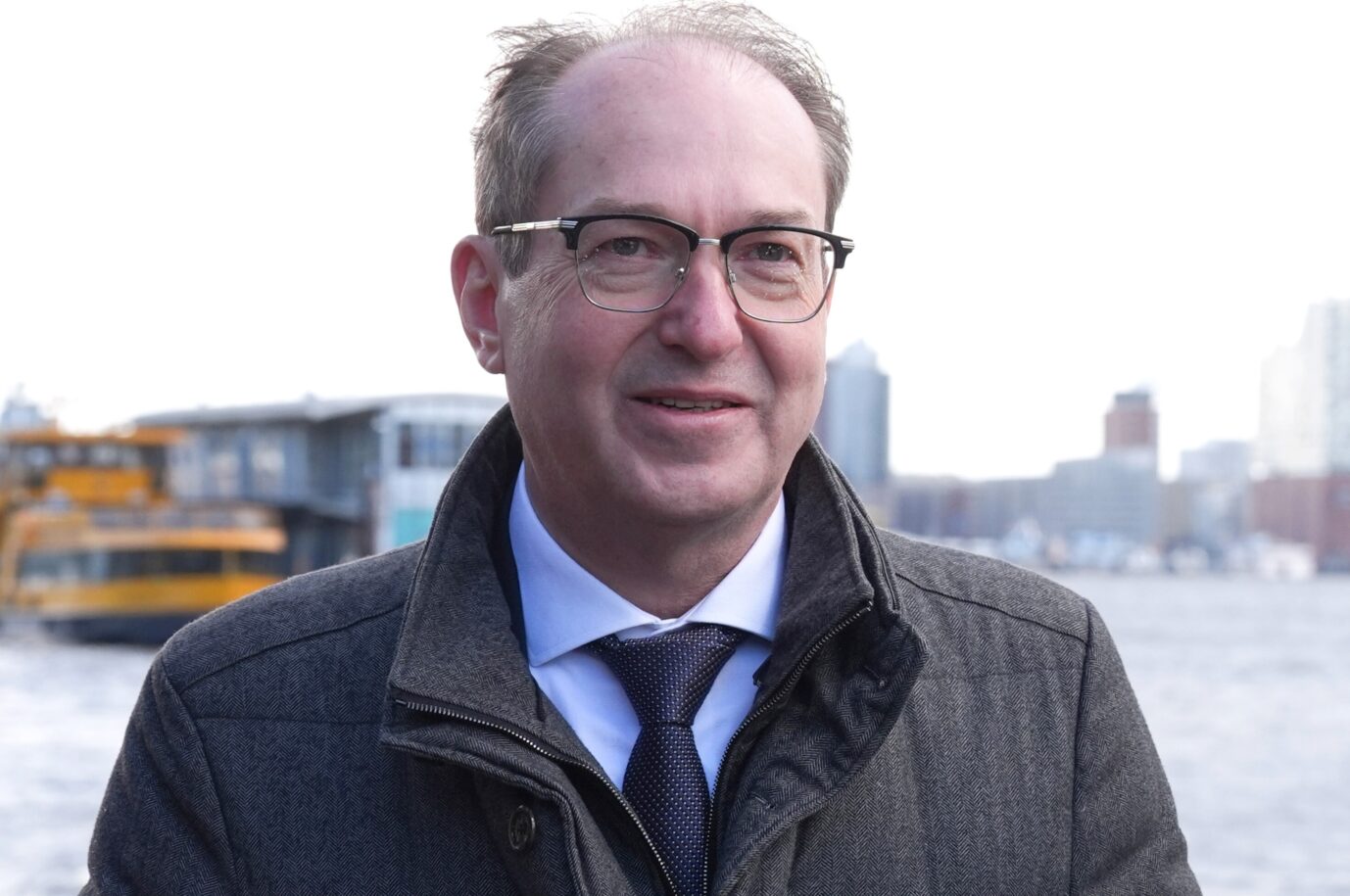 Mehr Messergewalt, Mord und Totschlag: Innenminister Alexander Dobrindt stellt heute die Kriminalstatistik vor.