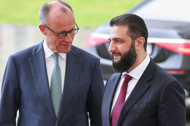 Merz sprach von 80 Prozent Rückkehrern nach Syrien. Doch nun wollen weder er noch Syriens Präsident Ahmed al-Scharaa die Zahl im Gespräch genannt haben.