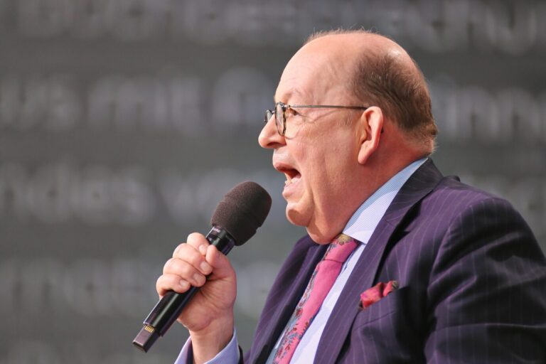 WDR-Star: Denis Scheck ist nicht gut auf AfD-Wähler zu sprechen.