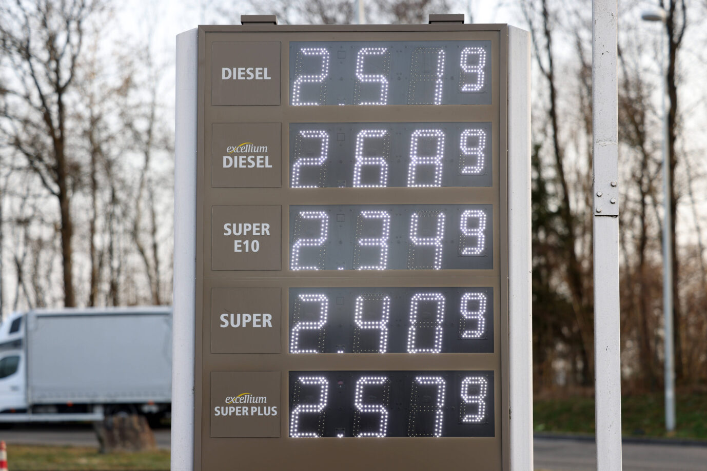 Energiekosten Staat kassiert durch hohe Spritpreise fast 500 Millionen zusätzlich