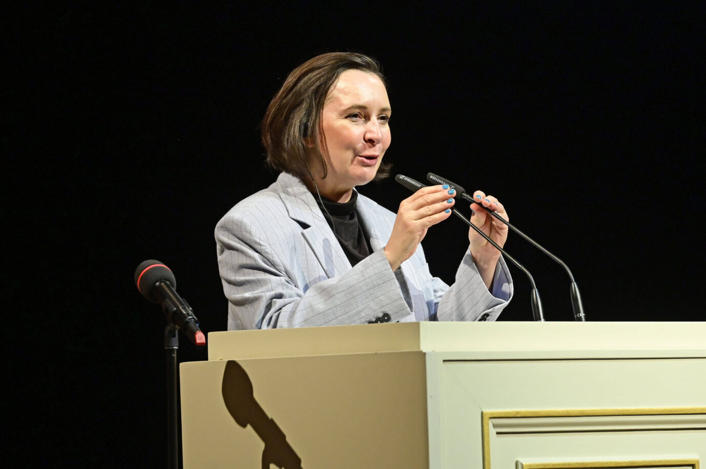 Klementyna Suchanow, Journalistin und Abtreibungsaktivistin, bei der feierlichen Festveranstaltung zur Verleihung des Friedenspreises Dresden. (Themenbild)