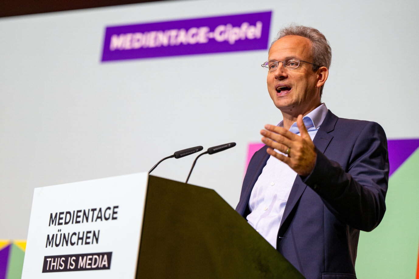 Thorsten Schmiege, Präsident der Bayerischen Landeszentrale für neue Medien (BLM): Will zusammen mit anderen Landesmedienanstalten angeblich „relevante“ Inhalte fördern. (themenbild)