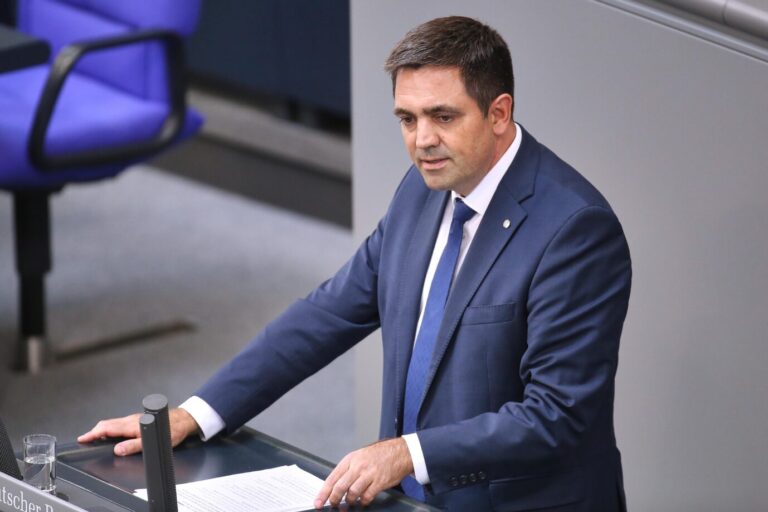 Der AfD-Bundestagsabgeordnete Malte Kaufmann kritisiert den Ausschluss der AfD vom Katholikentag (Archivbild).