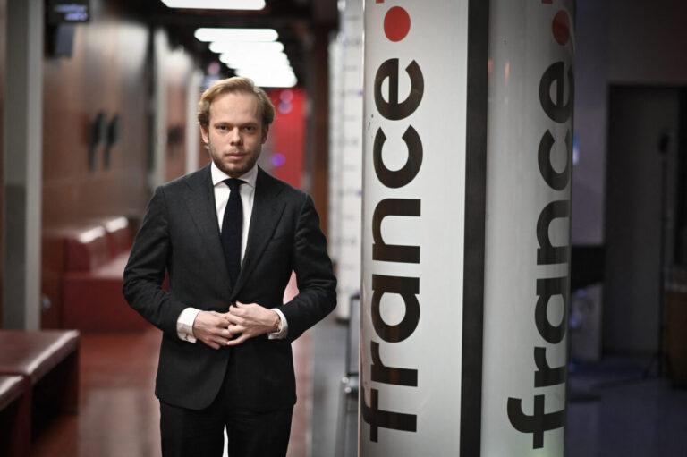 Der Chefaufklärer des ÖRR-U-Ausschusses, Charles Alloncle, im Studio des Frankreichs öffentlich-rechtlichen Fernsehens. (Themenbild)