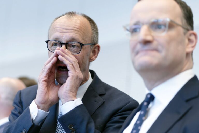 Plötzlich kommt Jens Spahn als Nachfolger für Kanzler Friedrich Merz ins Spiel.