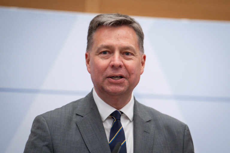 Stephan Mayer (CSU): Alice Weidel (AfD) nennt Bas’ Aussage zur Einwanderung in Deutschlands Sozialsystem "Realitätsverleugnung". Foto: picture alliance / Flashpic | Jens Krick