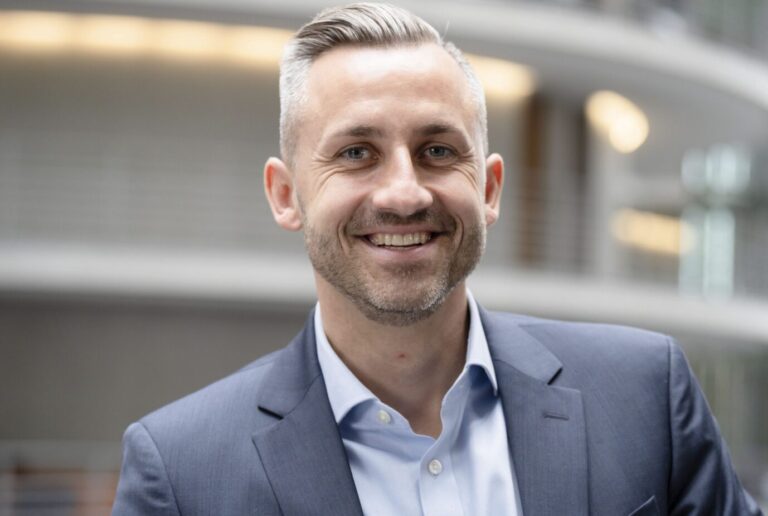 AfD-Spitzenkandidat Ulrich Siegmund will auch die Leitungsebenen der Behörden austauschen, falls Beamte „aktiv blockieren“.