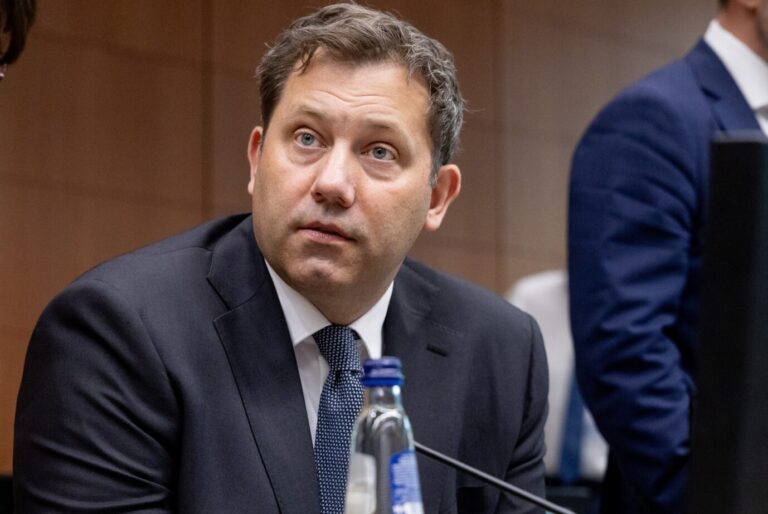 Abfuhr bekommen: Lars Klingbeil am Montag beim Finanzminister-Treffen in Brüssel. Die Amtskollegen wollen keine Übergewinnsteuer.