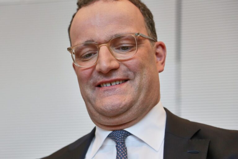 Berlin, Deutschland: Deutscher Bundestag: Unions-Fraktionssitzung: Jens Spahn, CDU