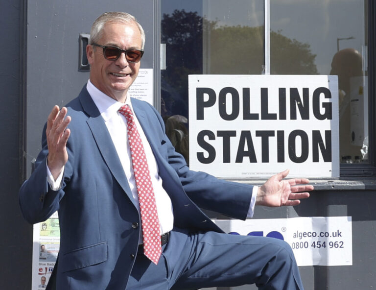 Vorsitzender von Reform UK, Nigel Farage: „Es ist ein großer Tag eine komplette Neuaufstellung der britischen Politik.“ Foto: picture alliance / empics | Yui Mok