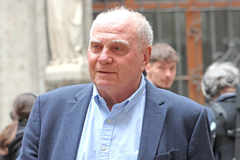 Der Ehrenpräsident von Bayern München, Uli Hoeneß: Nennt die AfD „Schaumschläger“. (Themenbild)