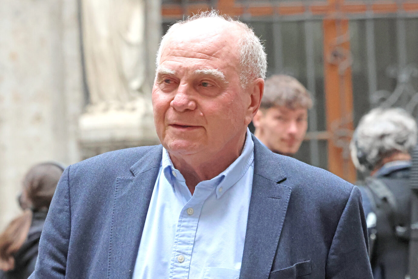 Der Ehrenpräsident von Bayern München, Uli Hoeneß: Nennt die AfD „Schaumschläger“. (Themenbild)