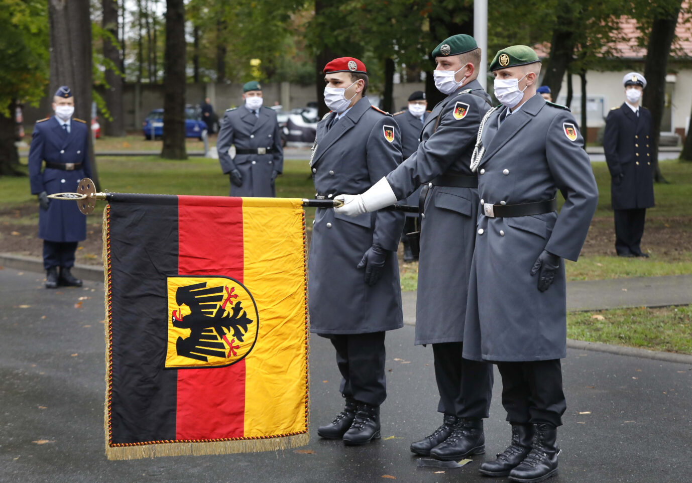 Impfpflicht, Verhöre und Masken: Die Bundeswehr führte ein inhumanes Corona-Regime.