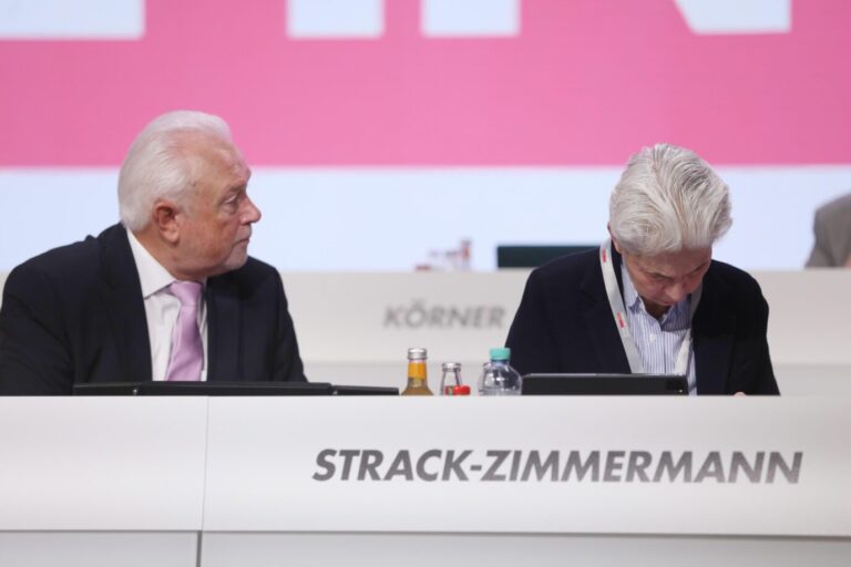 Der neue FDP-Chef Wolfgang Kubicki (links) und seine Parteikollegin Marie-Agnes Strack-Zimmermann: Beginnt jetzt die Schlammschlacht?