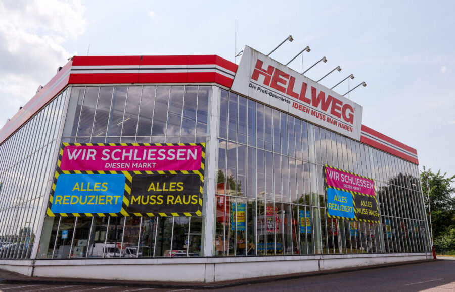 03.06.2025, NRW, Deutschland, Wirtschaft, Unternehmen, Einzelhandel, Die Dortmunder Baumarkt-Kette Hellweg schließt sieben Filialen, Schliessungen, Räumungsverkauf, Ausverkauf,