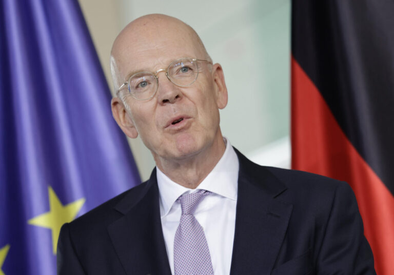 Sieht die AfD wirtschaftlich gelassen: Martin Blessing, persönlicher Beauftragter des Bundeskanzlers für Investitionen in Deutschland Foto: picture alliance / Metodi Popow | M. Popow