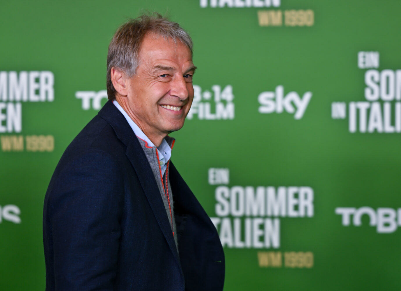 Jürgen Klinsmann kommt im Mathäser Filmpalast zu der Premiere der Dokumentation „Ein Sommer in Italien - WM 1990“. Er war früher Trainer von Deutschland.