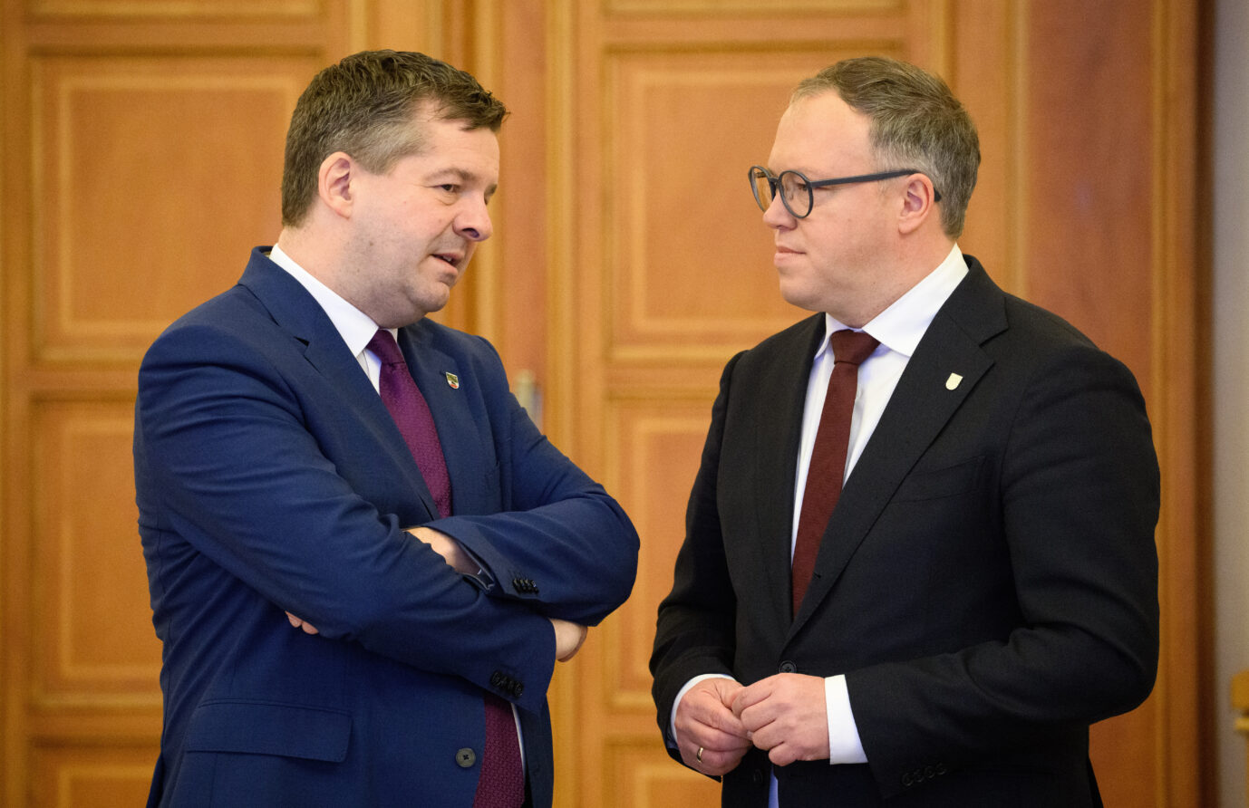 KI statt eigener Leistung: Thüringens und Sachsen-Anhalts Ministerpräsidenten Sven Schulze (links) und Mario Voigt.