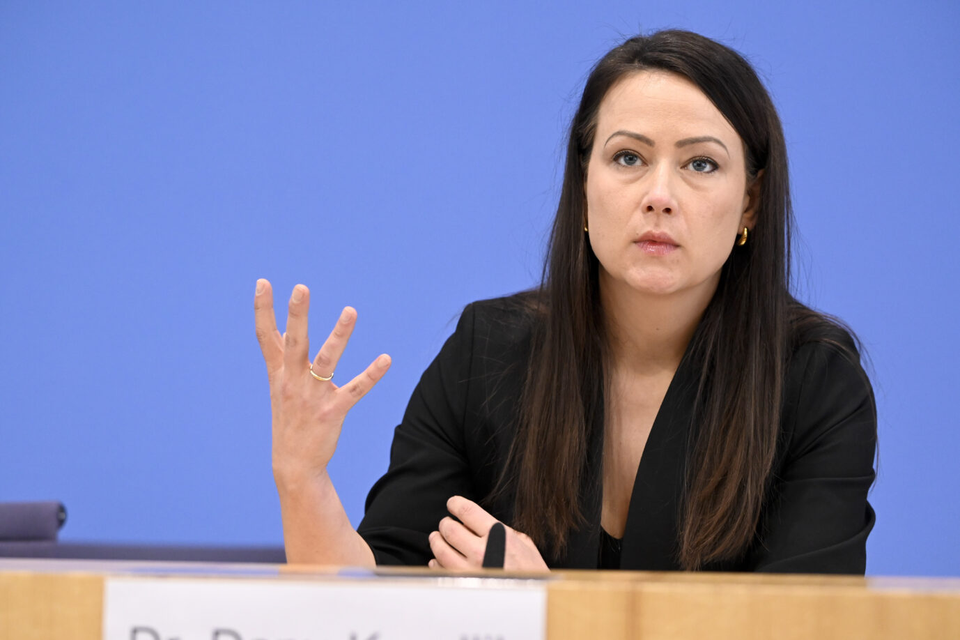 Rezession droht DIW halbiert Wachstumsprognose für Deutschla
