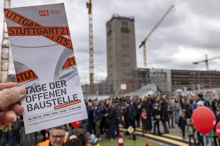 Tag der offenen Baustelle am neuen Stuttgarter Hauptbahnhof: Nur einer von bisher 16 Jahren. (Themenbild)