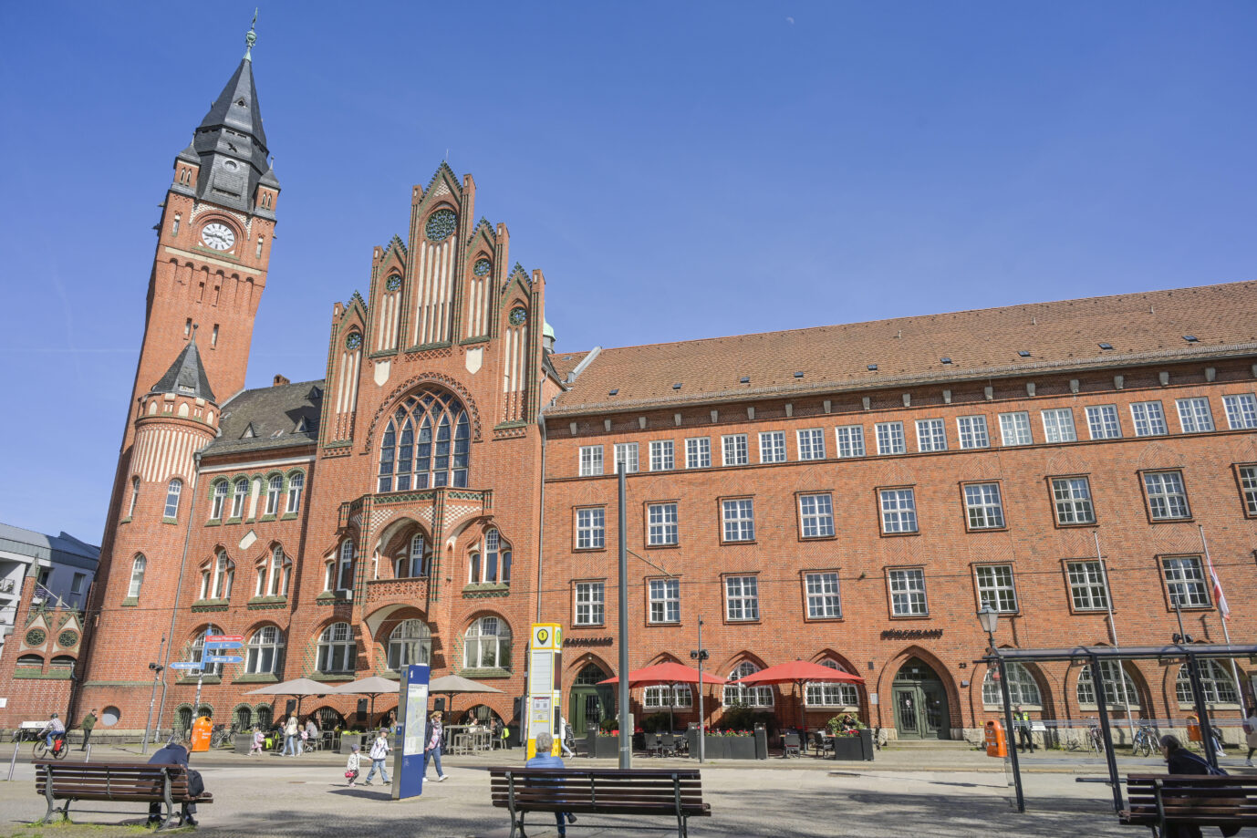 Rathaus, Köpenick, Treptow-Köpenick, Berlin, Deutschland. Das Berliner Rathaus: Der Berliner Digitalstaatssekretär Hundt (CDU) bezeichnet die Recherche über seine Vergangenheit als „Medienkampagne“.