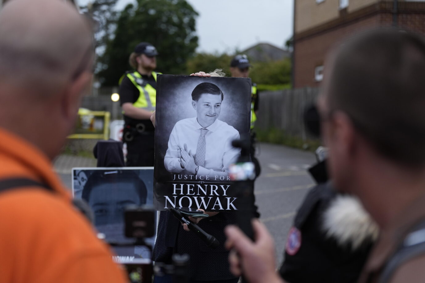 Gedenken an Henry Nowak in Southampton. Die Proteste nach dem Mord wurden in Deutschland oft als „rechtsextrem“ gebrandmarkt. Foto: picture alliance / PA Images | Andrew Matthews