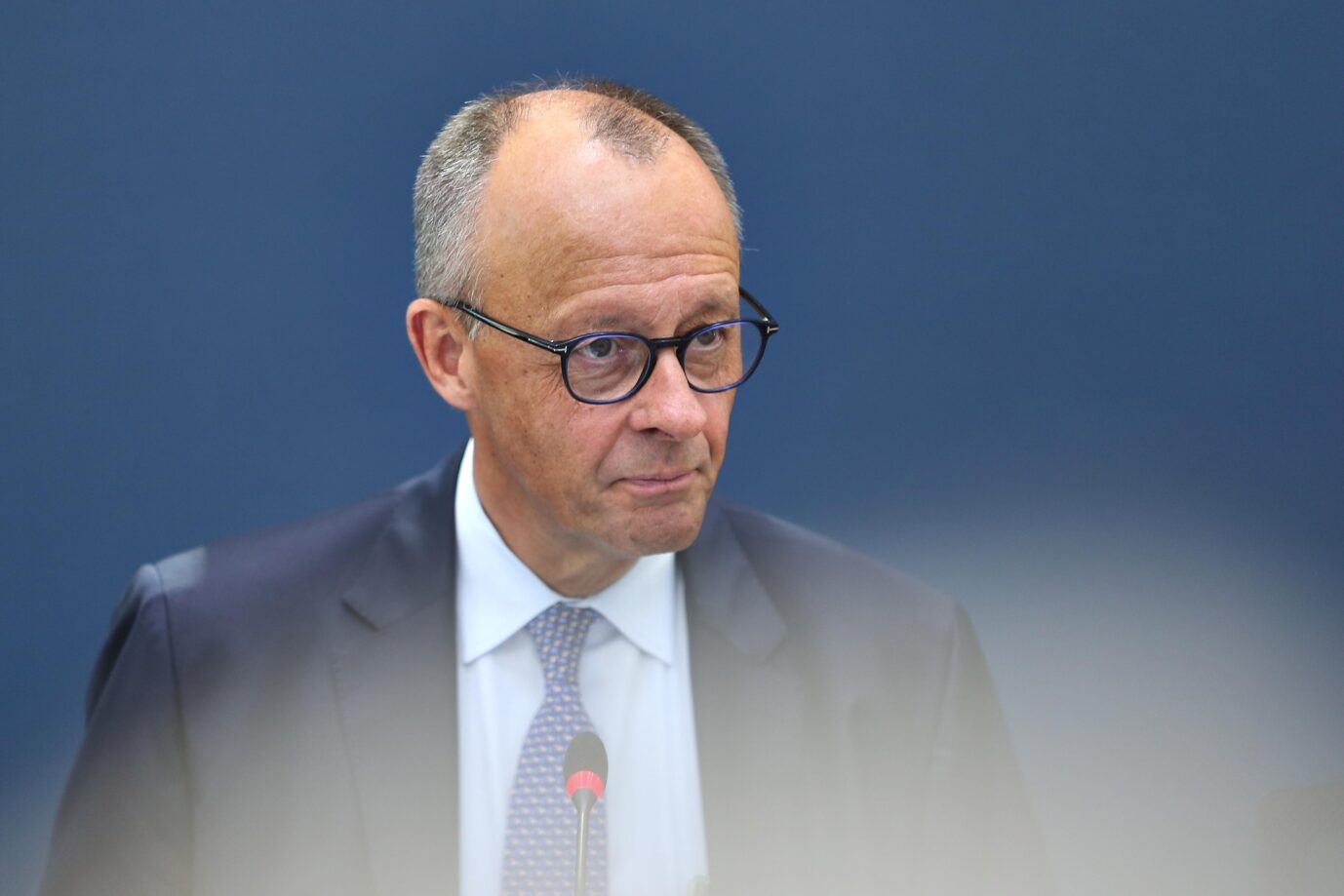 Ipsos-Umfrage Zuversicht der Deutschen sinkt auf Rekordtief