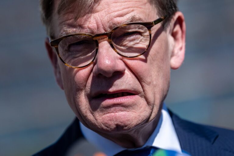 Das Bild zeigt den Außenminister von Deutschland, Johann Wadephul von der CDU.