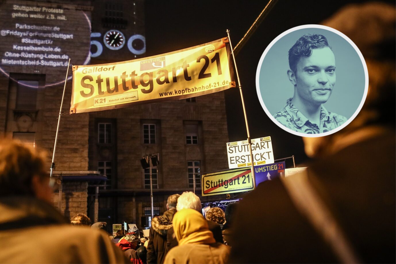 Gegner von Stuttgart 21 demonstrieren bei der 500. Montagsdemo gegen das Bahnprojekt vor dem Stuttgarter Hauptbahnhof.