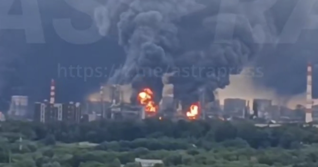 Flammen in Moskau! Die Ukraine überzieht die Hauptstadt Russlands mit einem großen Drohnenangriff. Quelle: X