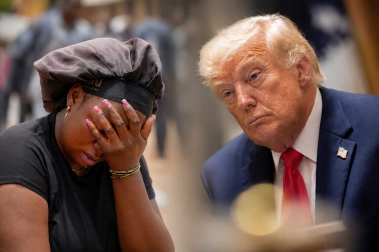 Eine nigerianische Frau und US-Präsident Donald Trump