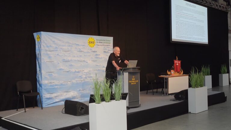 Physik-Nobelpreisträger John Clauser spricht auf der Internationalen Klima- und Energiekonferenz - und attackiert die Modelle der IPCC heftig.
