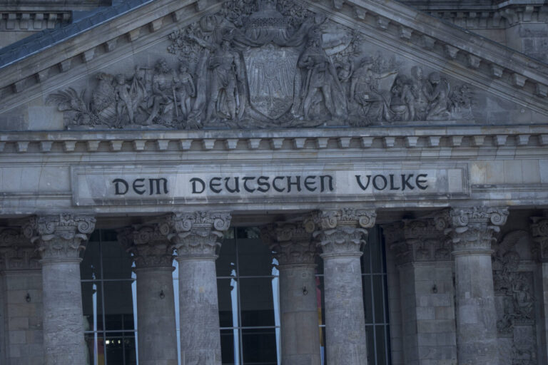 Beim Planspiel des Bundestags kommt es zu Wirbel um die AfD. Foto: IMAGO / HMB-Media