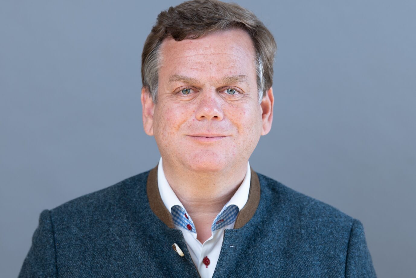 Der CDU-Abgeordnete im sachsen-anhaltischen Landtag Alexander Räuscher hält nichts von der AfD, aber auch nichts von der Brandmauer.