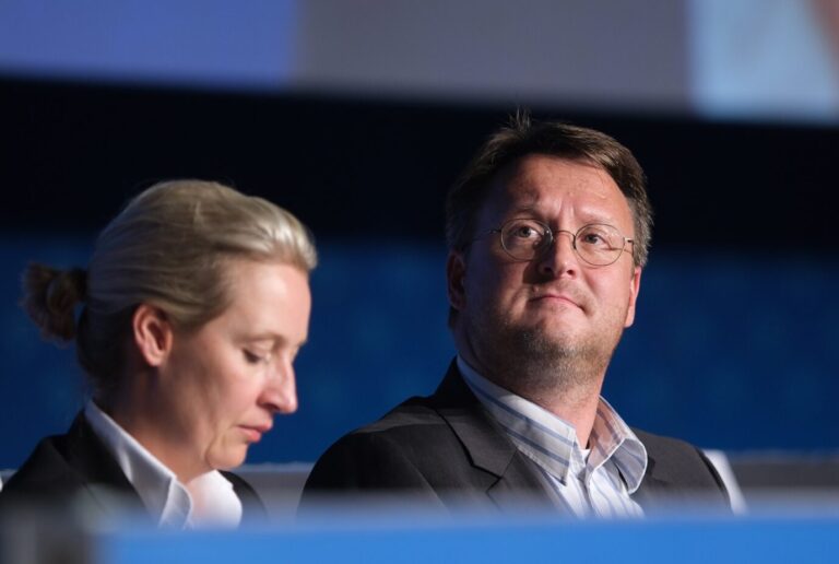 Robert Sesselmann neben Alice Weidel